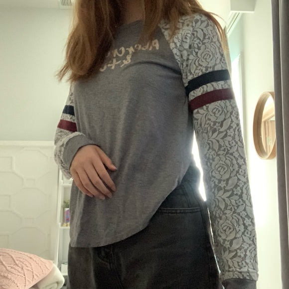 abercrombie & fitch grey laced sleeve top - Picture 4 of 4